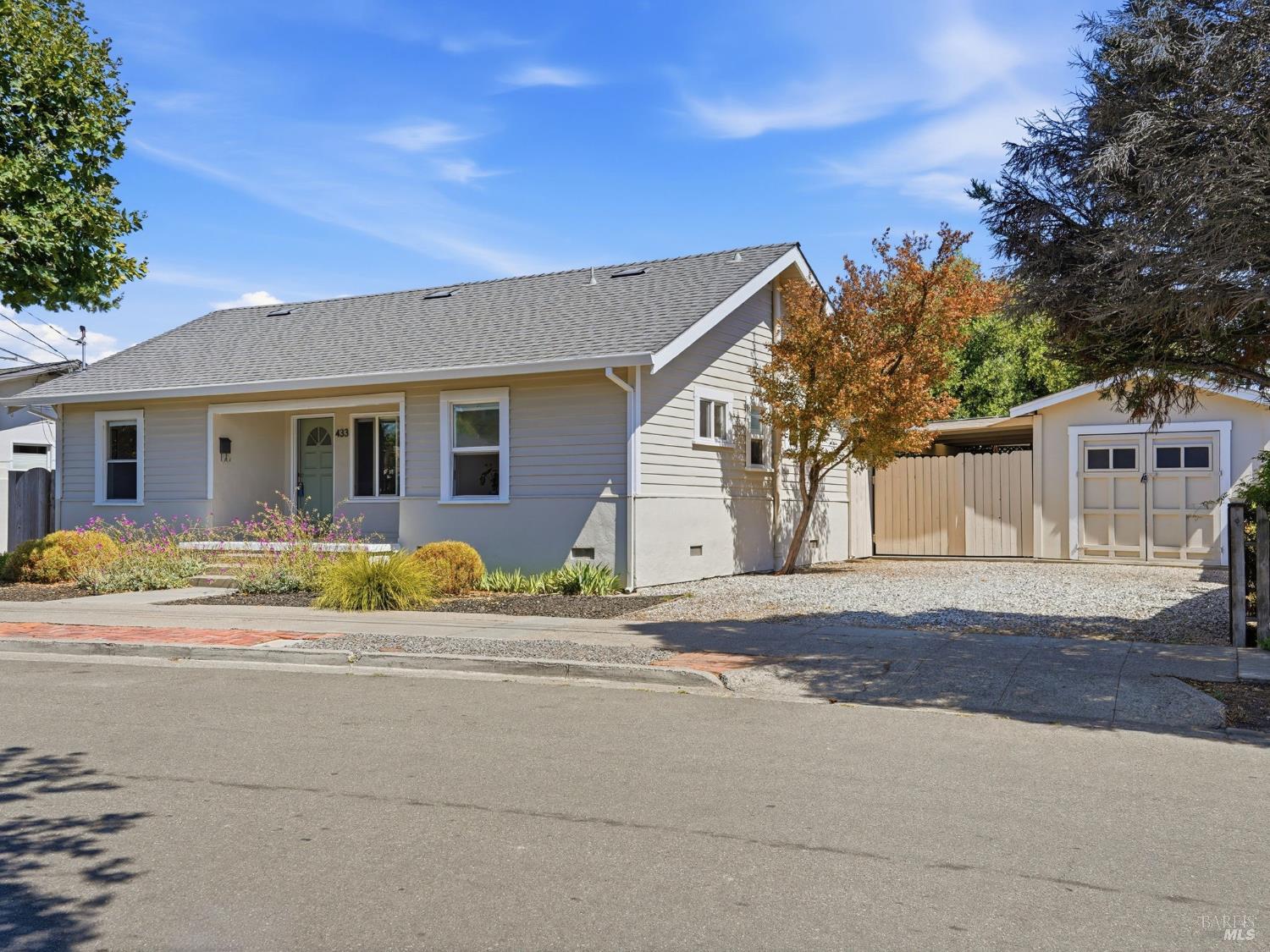 433 Lincoln Street Santa Rosa, CA 95401 - Photo 2 of 21
