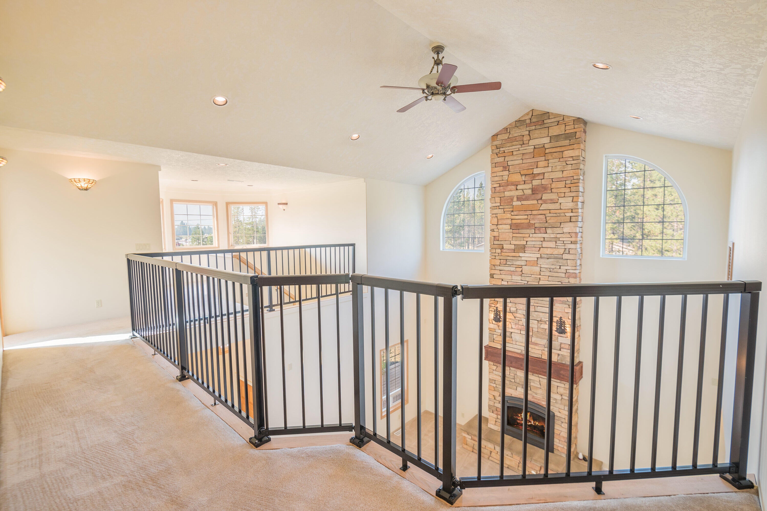 52640 Huntington Road La Pine, OR 97739 - Photo 14 of 31 52640 Huntington Rd La Pine OR-print-019