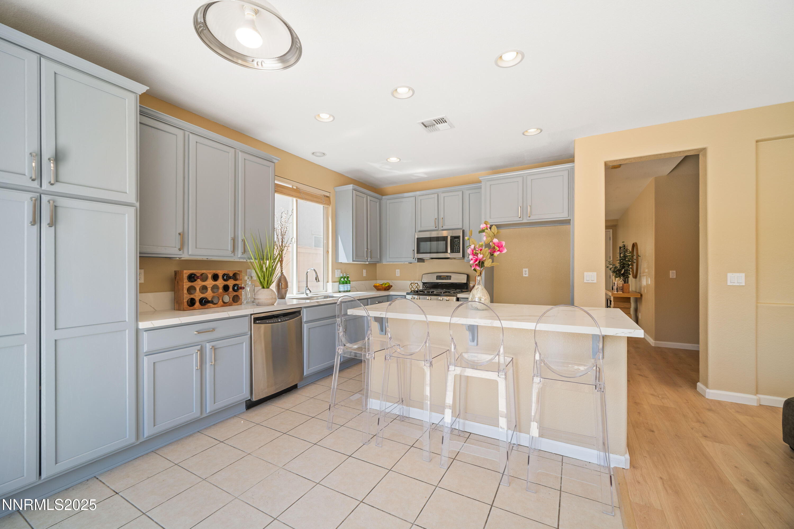 2590 Spring Flower Drive Reno, NV 89521 - Photo 5 of 37 2560 Spring Flower Dr Reno update MLS 00