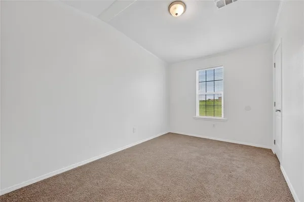 $1,395 | 383 Pleasant View Drive, Bridgeport, TX 76426