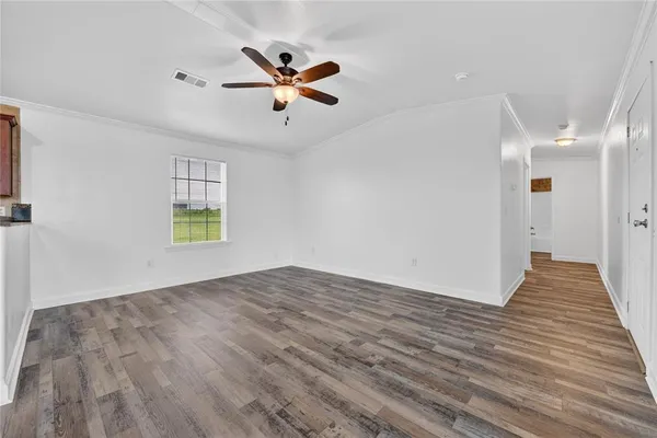 $1,395 | 383 Pleasant View Drive, Bridgeport, TX 76426