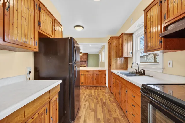 $169,900 | 430 Peacock Walk, Jackson, MI 49202