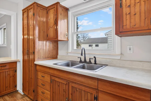 $169,900 | 430 Peacock Walk, Jackson, MI 49202