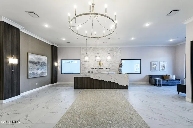 $2,475 | 6051 State Farm Road, Unit 120, Guilderland, NY 12084