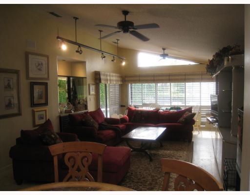2030 Parkside Circle South Boca Raton, FL 33486 - Photo 3 of 8 Additional Photo