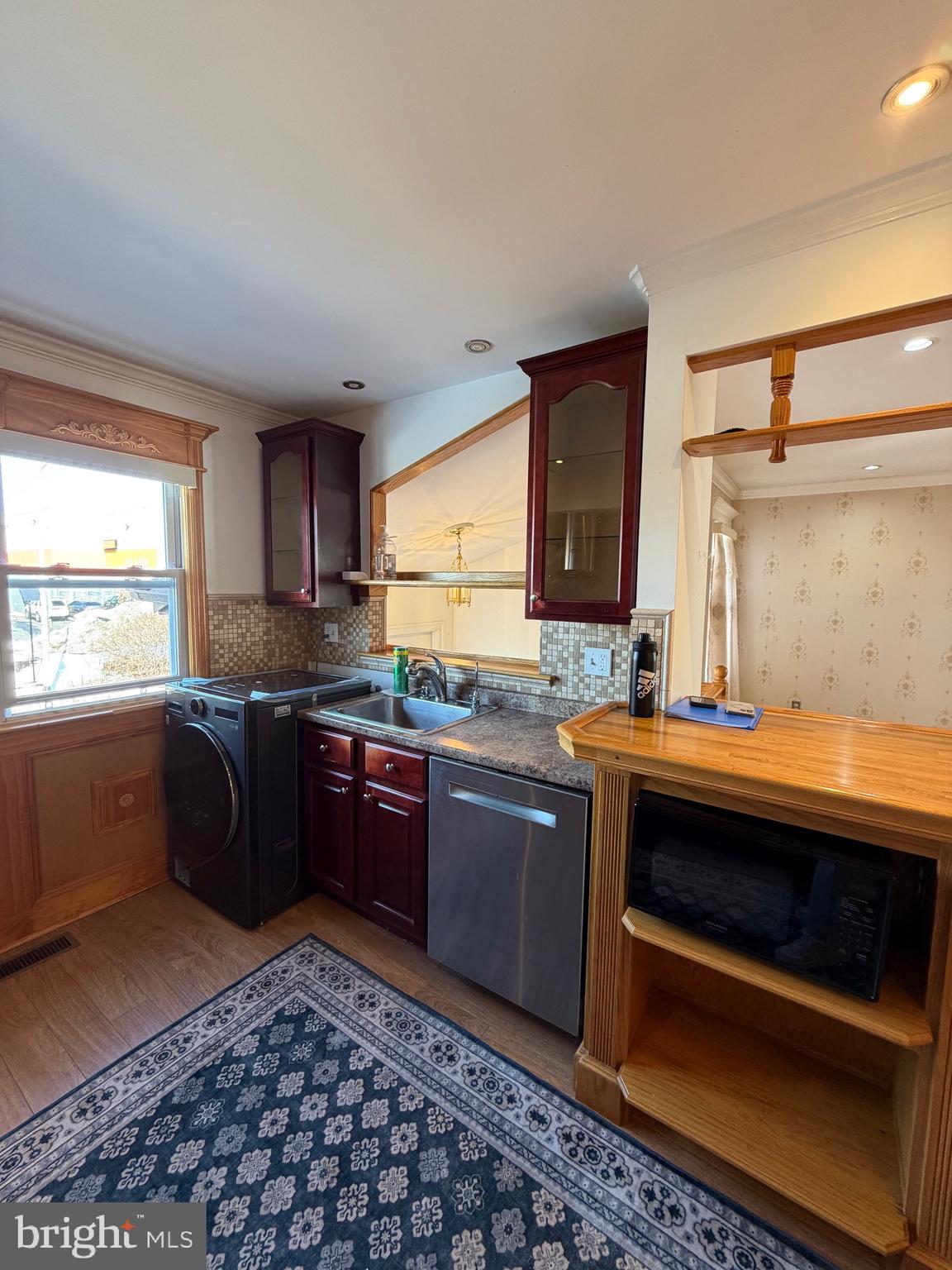 816 Hendrix Street Philadelphia, PA 19116 - Photo 6 of 14 kitchen