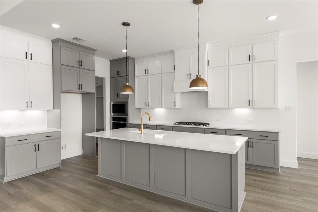 2149 Ten Mile Crk Road Celina, TX 75009 - Photo 13 of 28 13. 2149 Ten Mile - Kitchen (2)