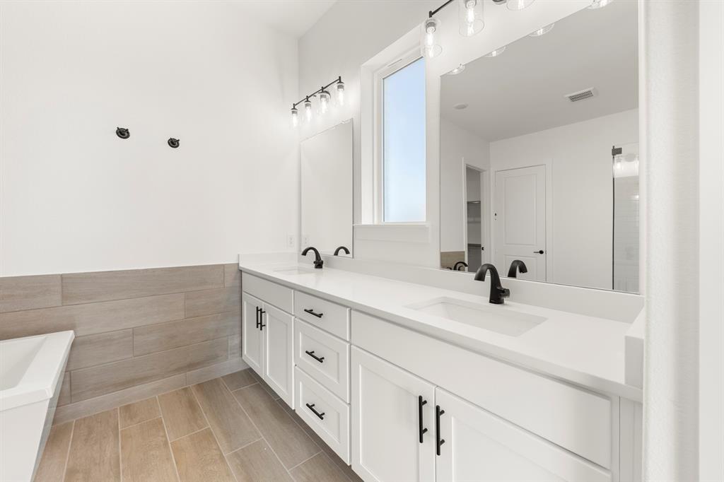 2149 Ten Mile Crk Road Celina, TX 75009 - Photo 17 of 28 17. 2149 Ten Mile - Bath