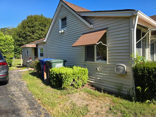 $314,000 | 2 Pawcatuck Avenue, Stonington, CT 06379