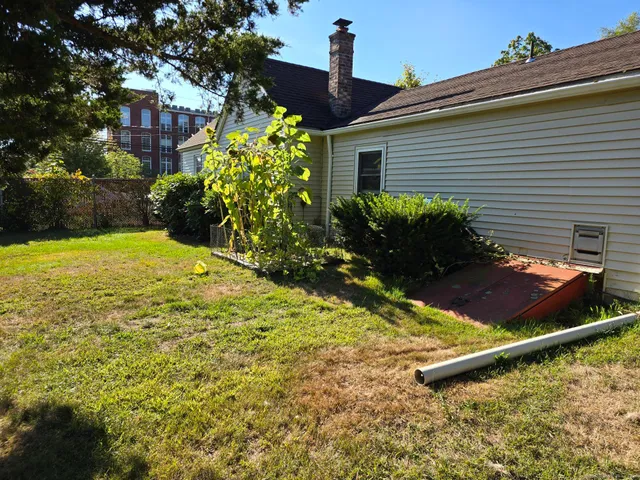 $314,000 | 2 Pawcatuck Avenue, Stonington, CT 06379