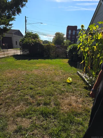 $314,000 | 2 Pawcatuck Avenue, Stonington, CT 06379