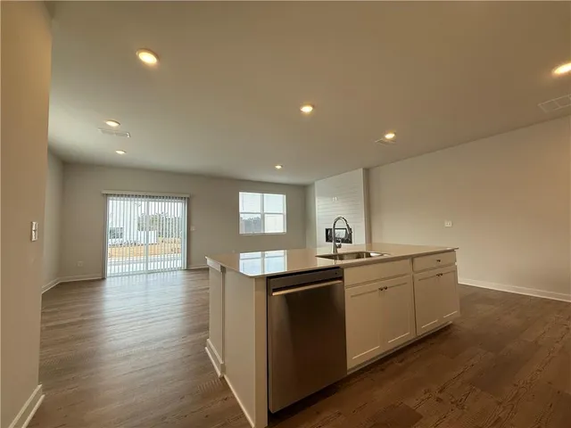 $2,200 | 7253 Mulberry Trace Lane, Flowery Branch, GA 30542