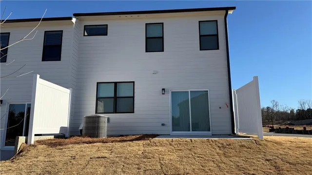 $2,200 | 7253 Mulberry Trace Lane, Flowery Branch, GA 30542