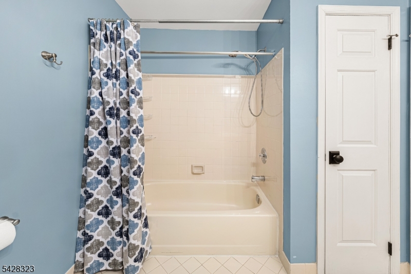 8 Delaware Lane Somerville, NJ 08876 - Photo 30 of 40