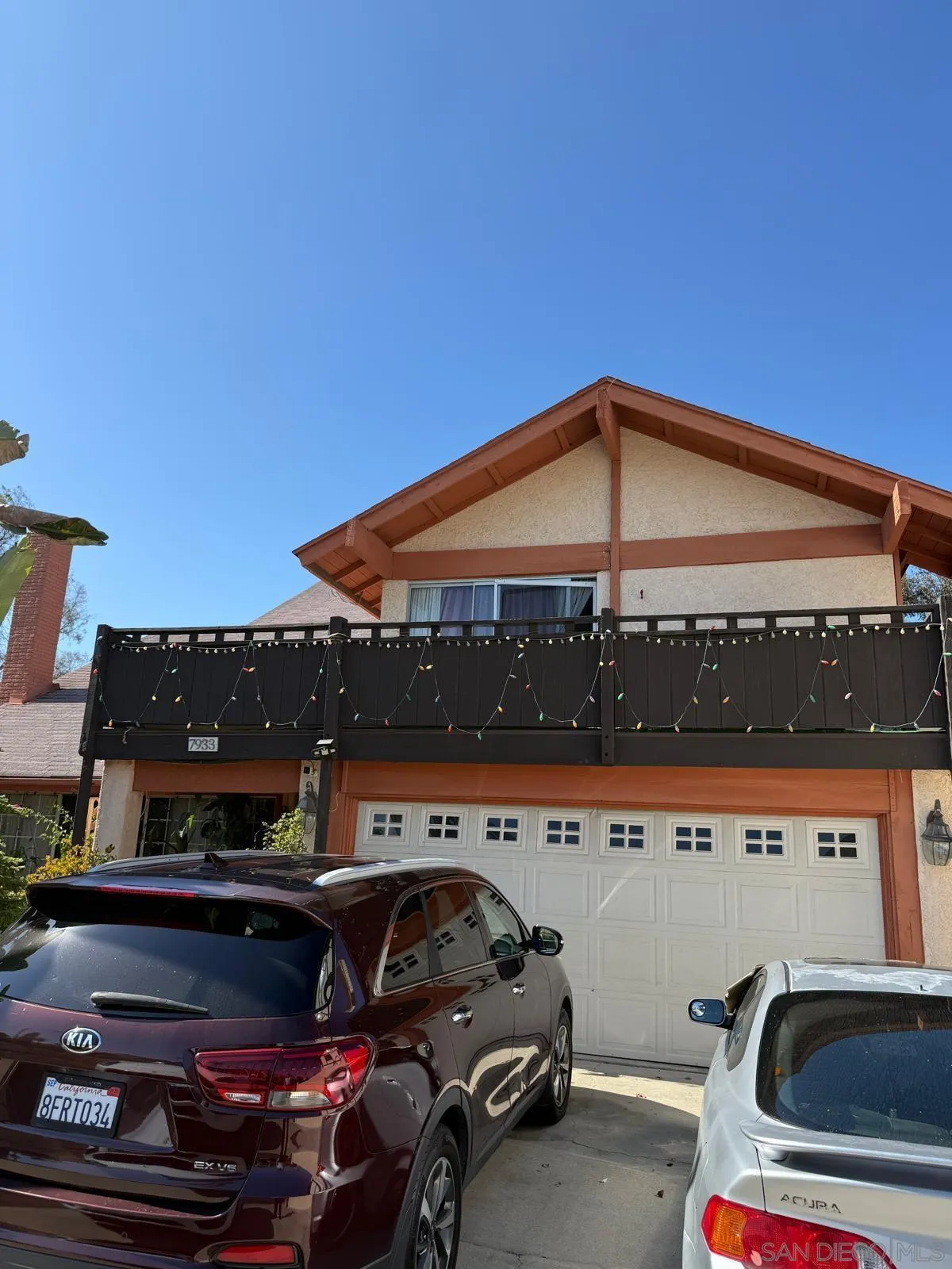 7933 Merrington Place, Unit ROOM FOR RENT San Diego, CA 92126 - Photo 4 of 4 a view of a car sitting in the roof deck