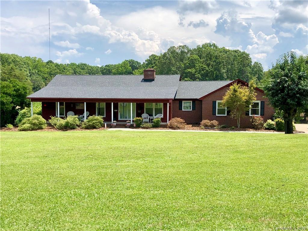 105 White Farm Road Dallas, NC 28034 - Photo 2 of 33 Gallery Image 2