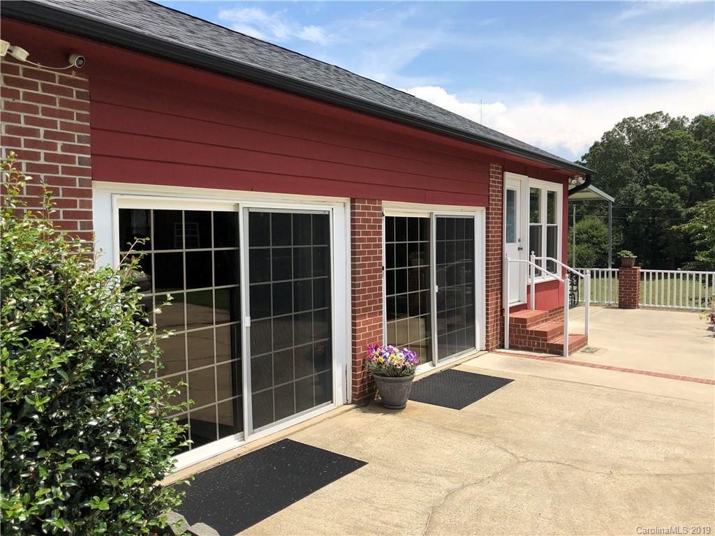 105 White Farm Road Dallas, NC 28034 - Photo 3 of 33 Gallery Image 3