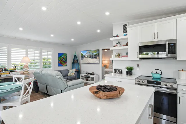 $3,800 | 95401 Overseas Highway, Key Largo, FL 33037