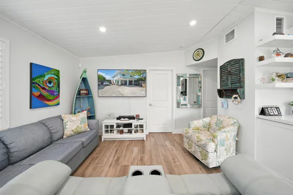 $3,800 | 95401 Overseas Highway, Key Largo, FL 33037