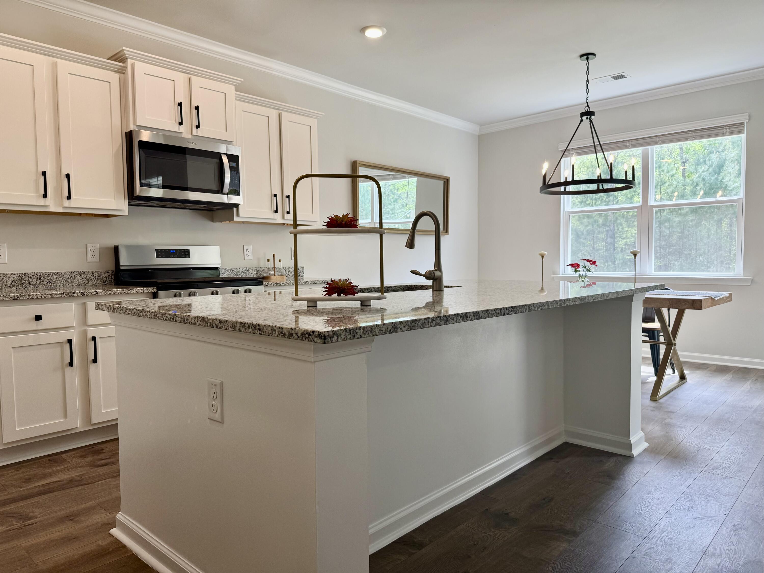 496 Oak View Way Summerville, SC 29483 - Photo 8 of 36 IMG_3159