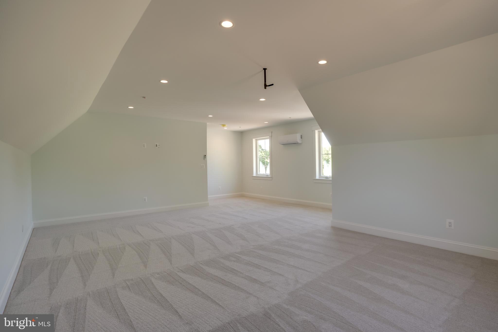 205 River Road Chestertown, MD 21620 - Photo 48 of 72 an empty room with windows and closet