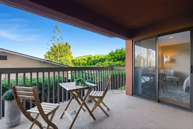 $825,000 | 2425 South Norfolk Street, Unit 102, San Mateo, CA 94403