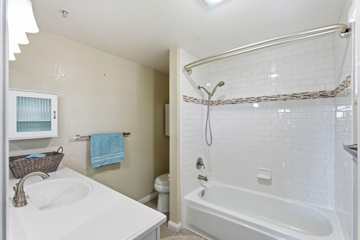 2425 South Norfolk Street, Unit 102 San Mateo, CA 94403 - Photo 13 of 24