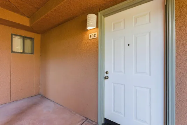 $825,000 | 2425 South Norfolk Street, Unit 102, San Mateo, CA 94403