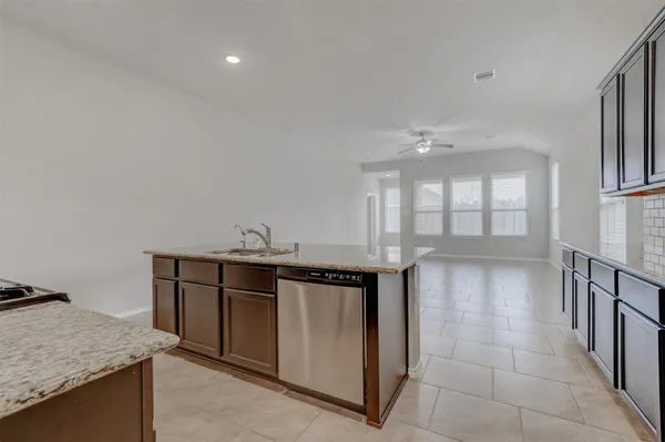 $2,750 | 24311 North Newcastle Bay Trail, Spring, TX 77389