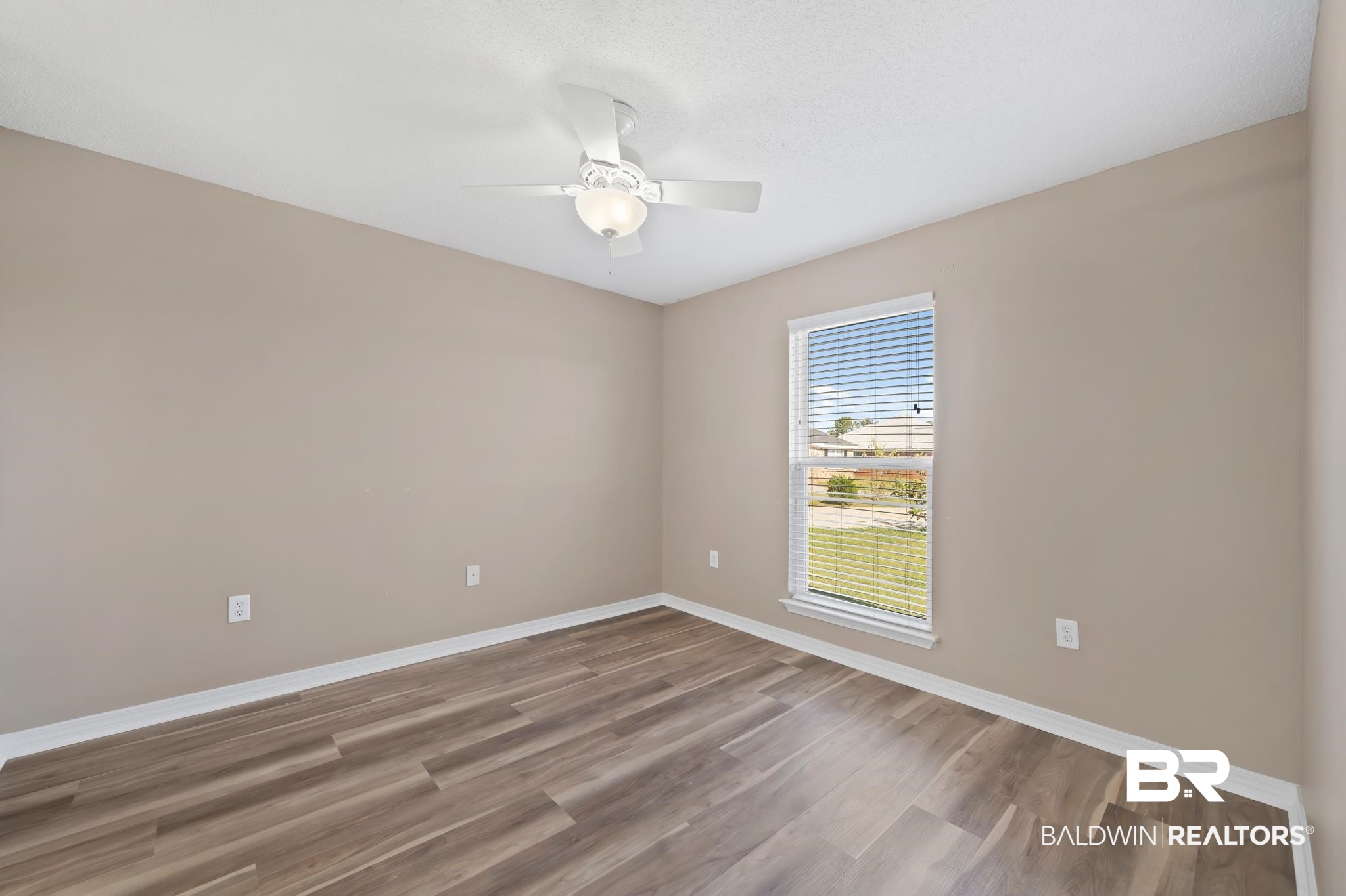 1064 Amazon Drive Foley, AL 36535 - Photo 14 of 26 Guest room
