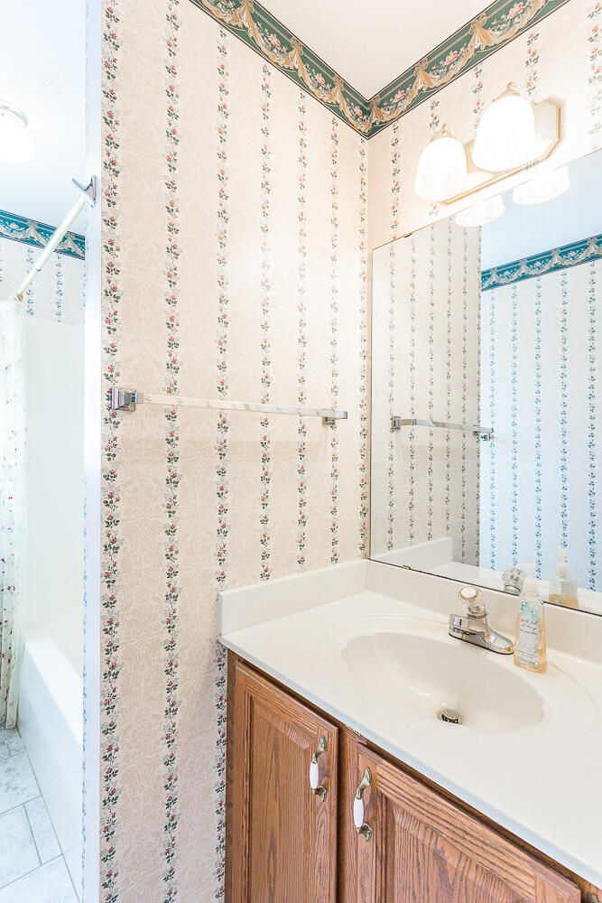 4011 Brock Road Chattanooga, TN 37421 - Photo 26 of 38 hall bath