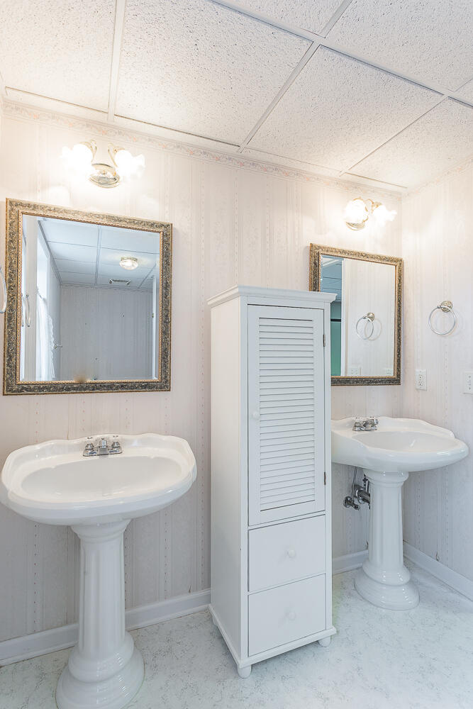 4011 Brock Road Chattanooga, TN 37421 - Photo 35 of 38 basement full bath