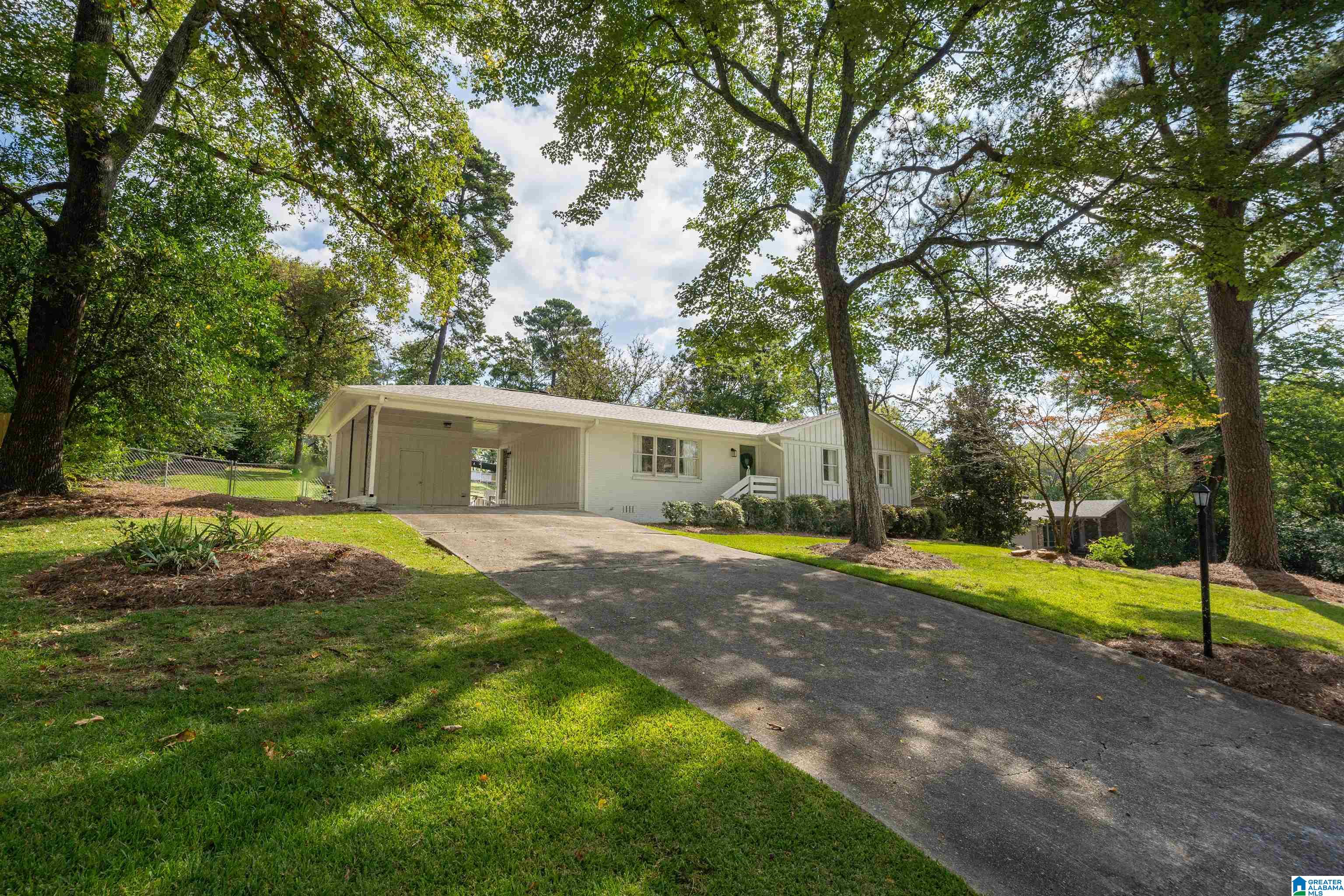 2213 Blue Ridge Boulevard Birmingham, AL 35226 - Photo 3 of 26