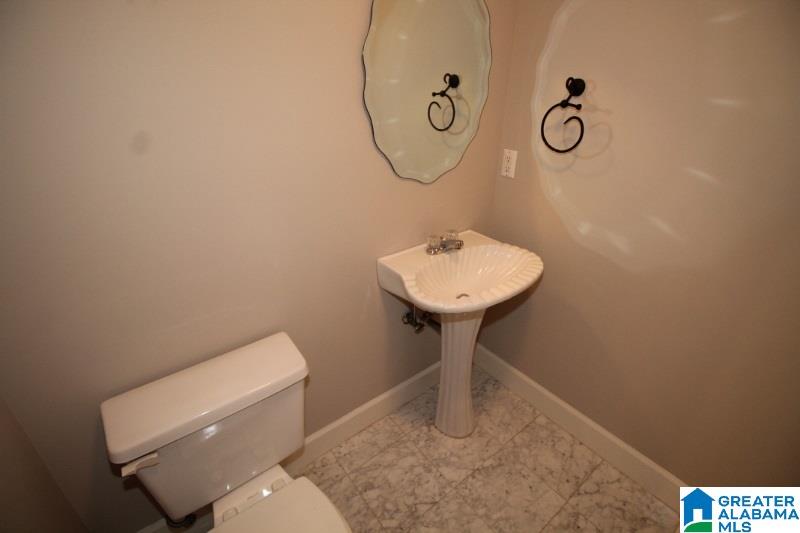 100 Crest Drive Birmingham, AL 35209 - Photo 2 of 30