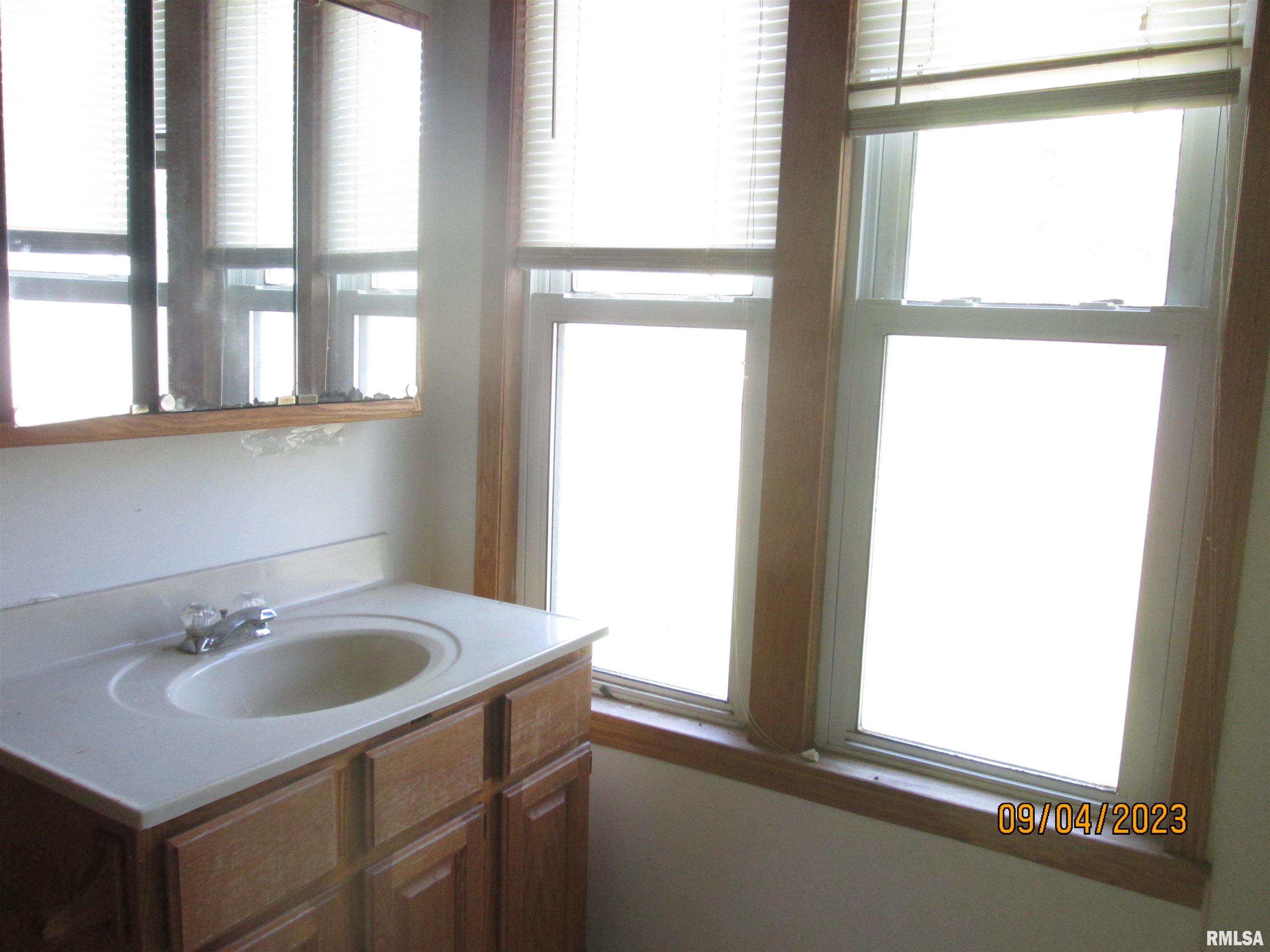1706 Pike Road Savanna, IL 61074 - Photo 13 of 19 Gallery Image 13