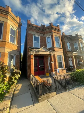 $1,900 | 2107 West Coulter Street, Unit 1R, Chicago, IL 60608