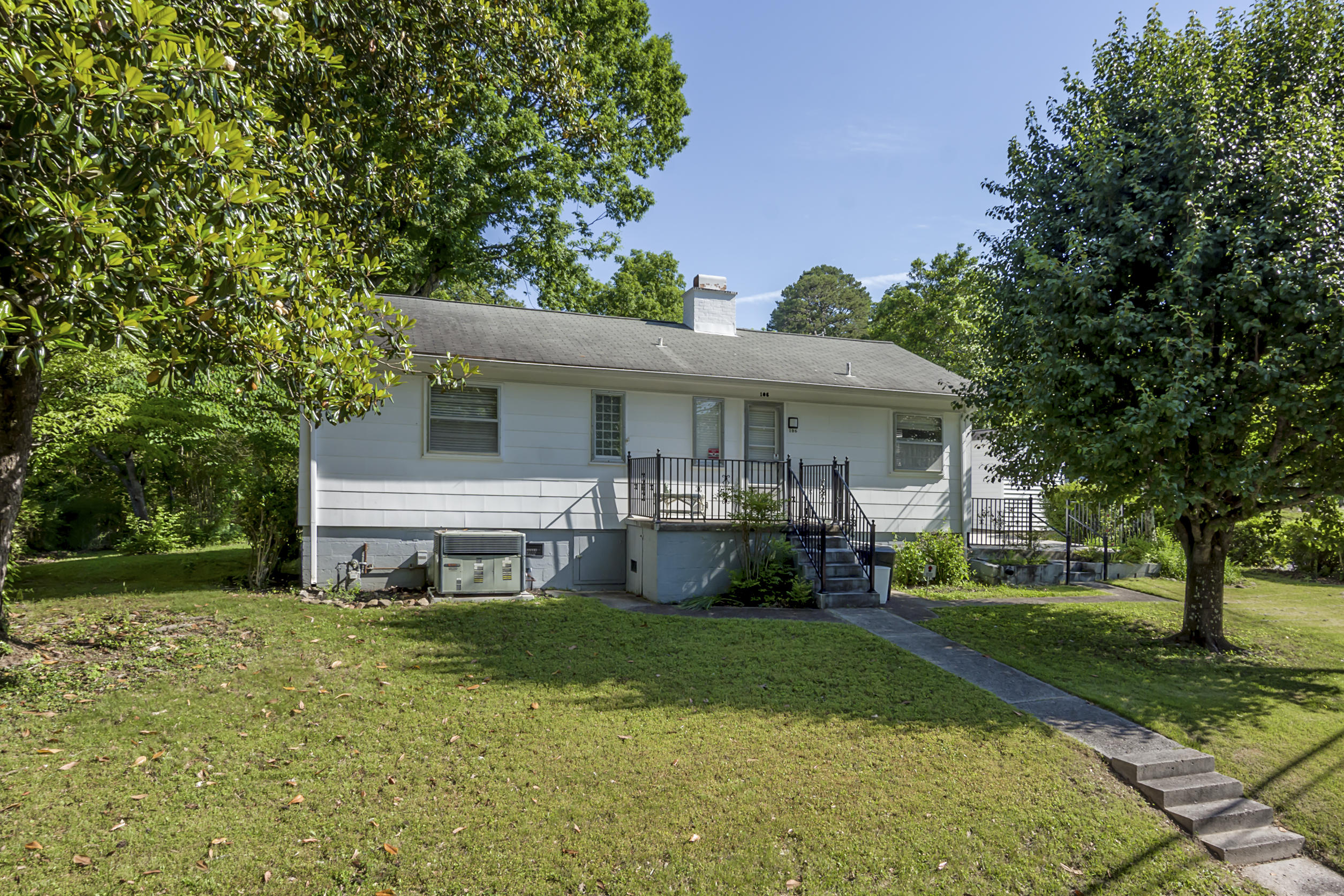 106 Outer Drive Oak Ridge, TN 37830 - Photo 1 of 17 106 Outer Drive