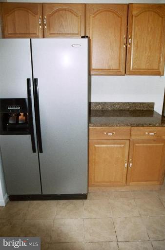 6351 Rockshire Street Alexandria, VA 22315 - Photo 2 of 11 Kitchen