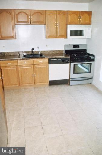 6351 Rockshire Street Alexandria, VA 22315 - Photo 4 of 11 Kitchen #3
