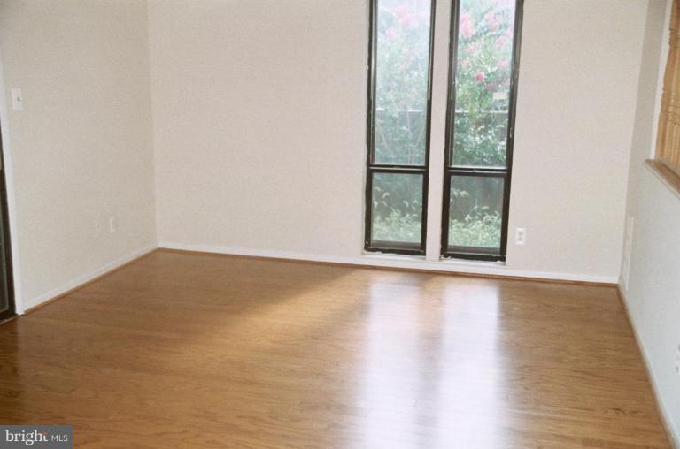 6351 Rockshire Street Alexandria, VA 22315 - Photo 7 of 11 Gleaming, new hardwood floors.