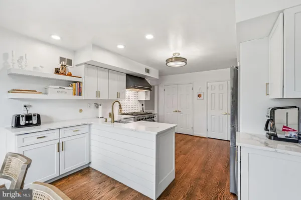 $1,695,000 | 644 Robinson Lane, Haverford, PA 19041