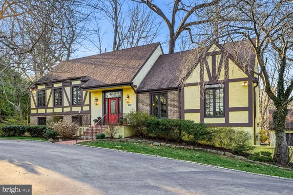 $1,695,000 | 644 Robinson Lane, Haverford, PA 19041