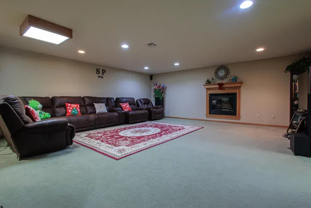 $299,000 | 514 Quail Nest Road, Winfield, KS 67156