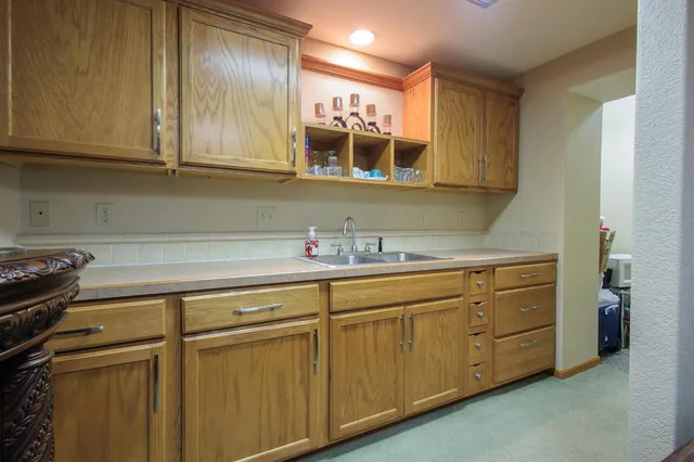 $299,000 | 514 Quail Nest Road, Winfield, KS 67156