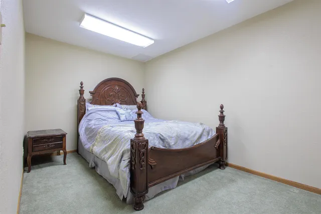 $299,000 | 514 Quail Nest Road, Winfield, KS 67156