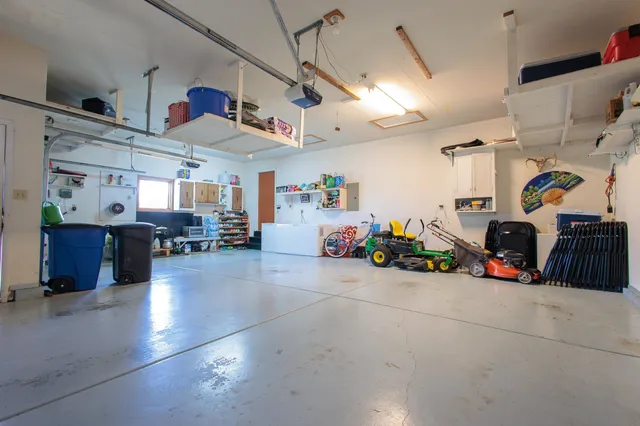 $299,000 | 514 Quail Nest Road, Winfield, KS 67156