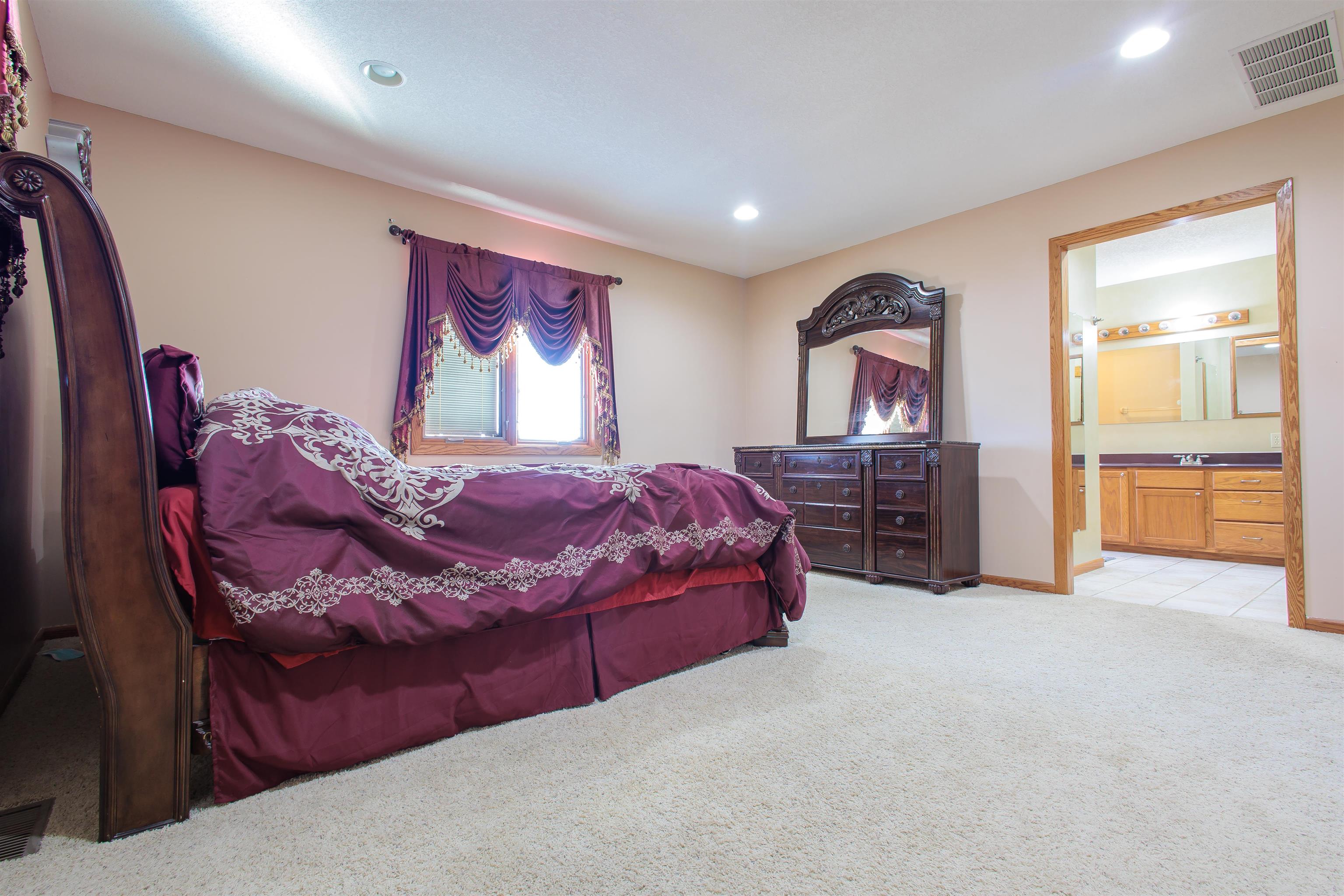 514 Quail Nest Road Winfield, KS 67156 - Photo 4 of 30