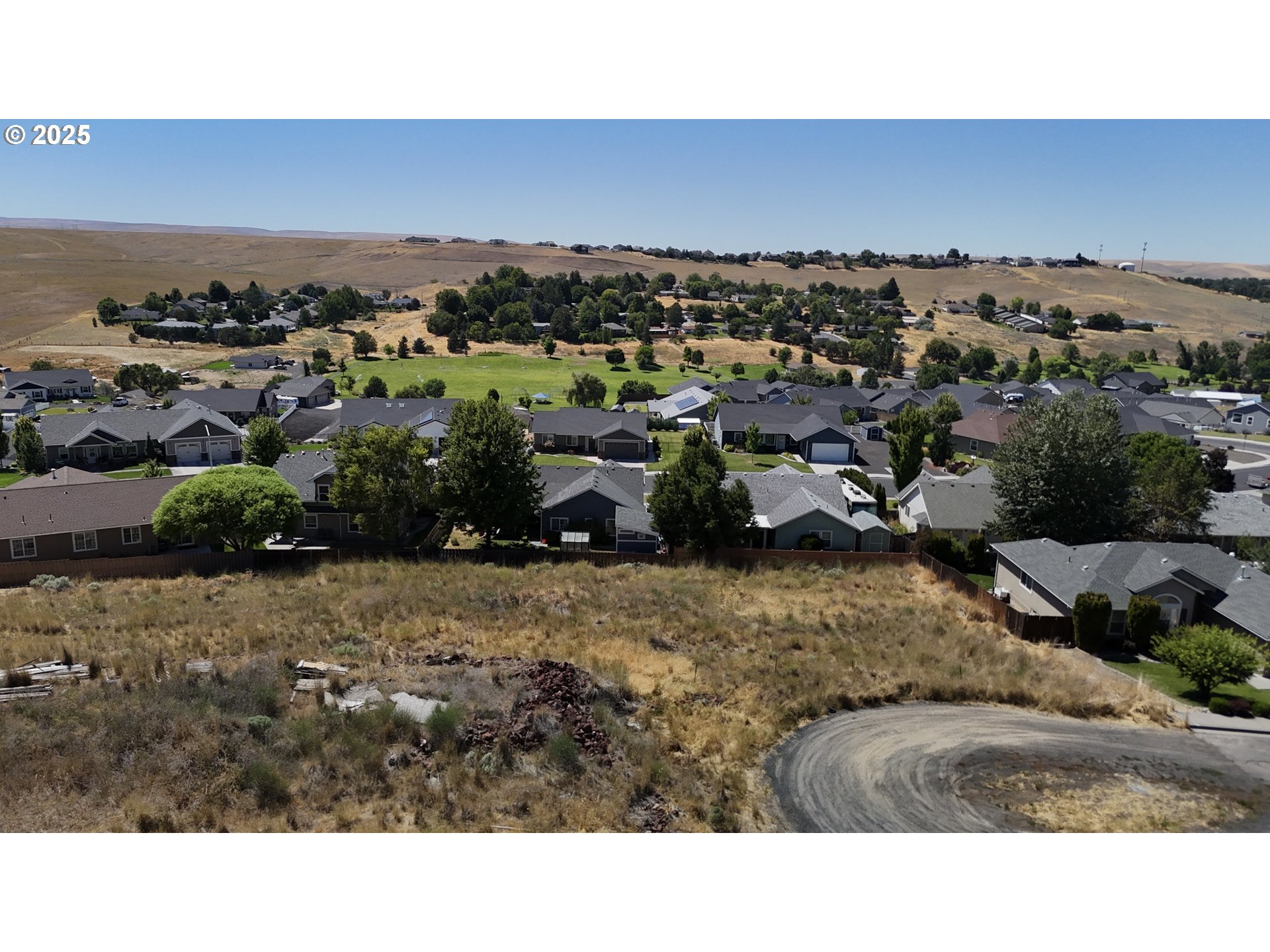 1703 Southwest 2nd Street Pendleton, OR 97801 - Photo 3 of 5 a view of a city