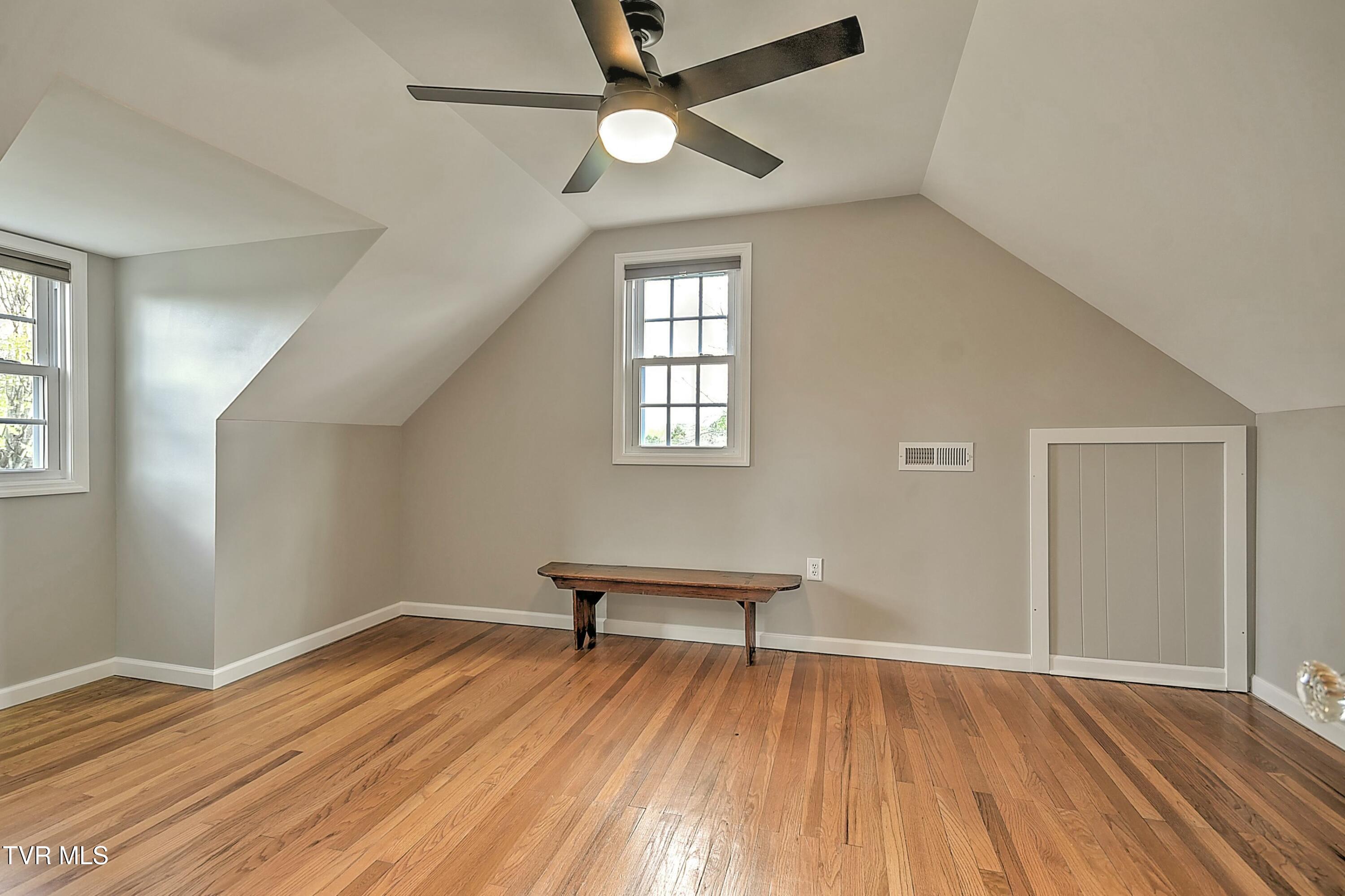 277 Sherwood Road Bristol, VA 24201 - Photo 38 of 70 tempImagez2h83T