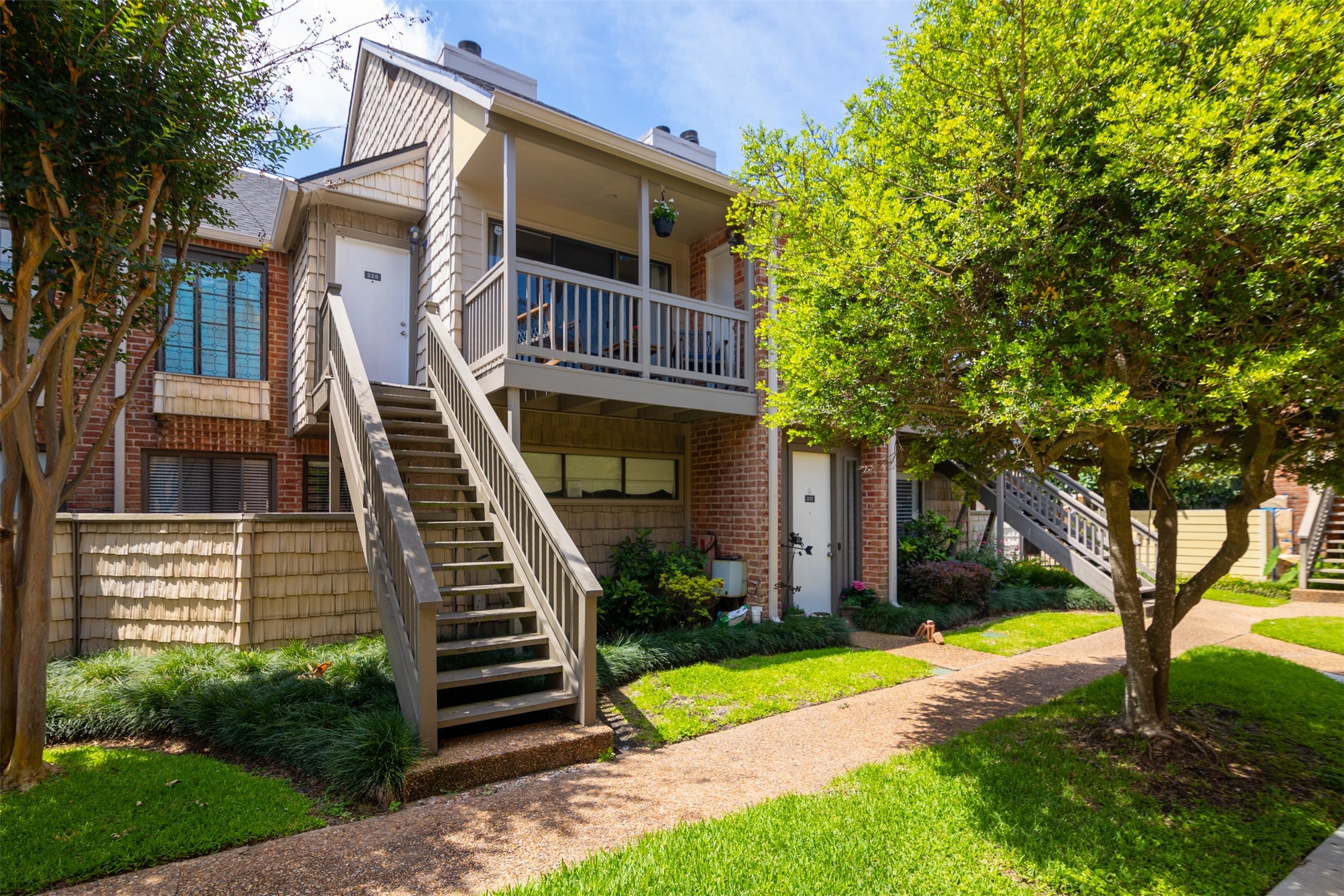 2829 Timmons Lane, Unit 228 Houston, TX 77027 - Photo 17 of 27